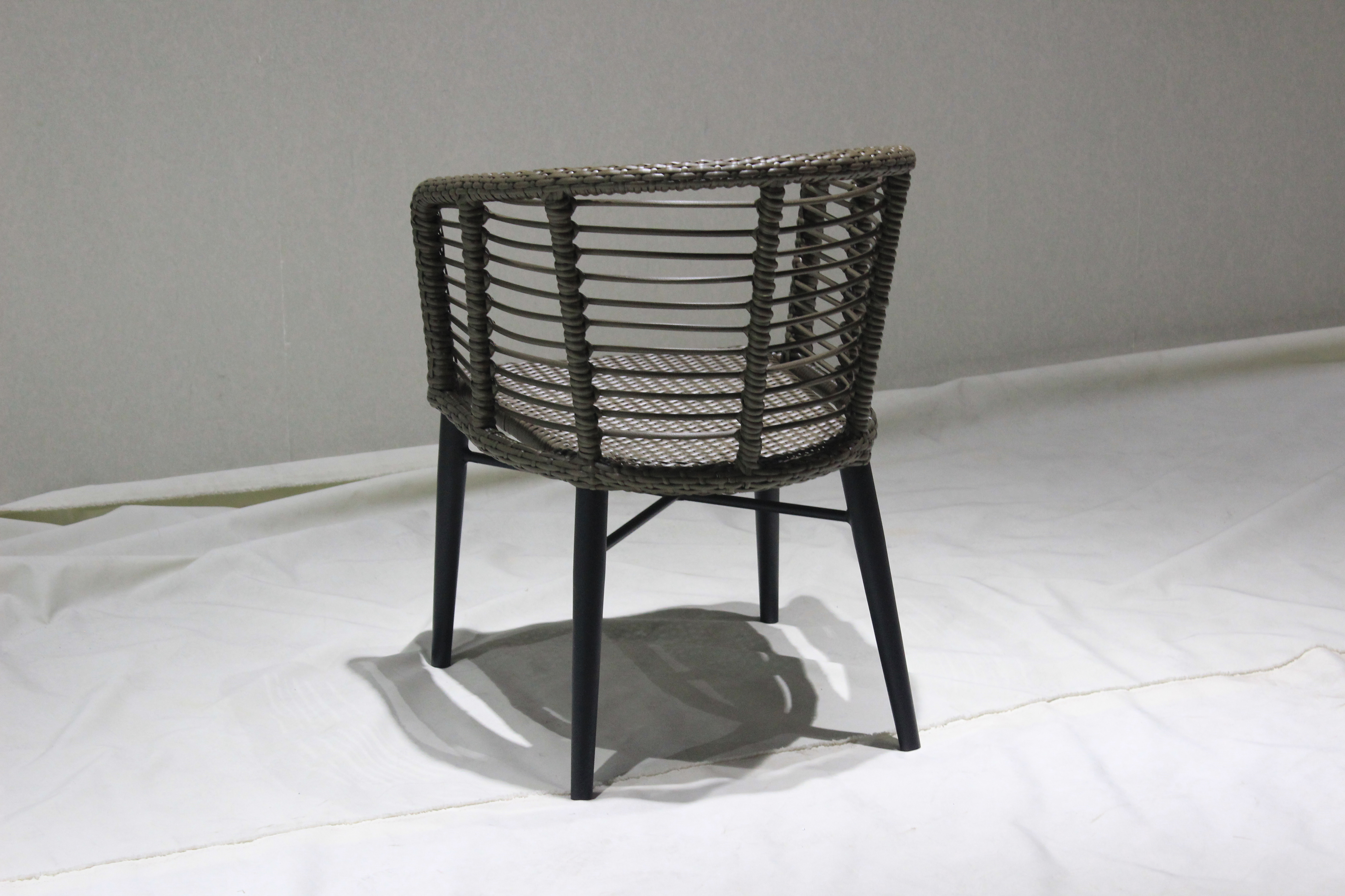 Garden outdoor rattan dining arm chair