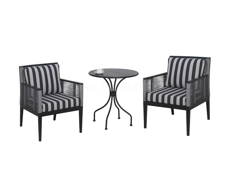 Patio round table and rope chair set
