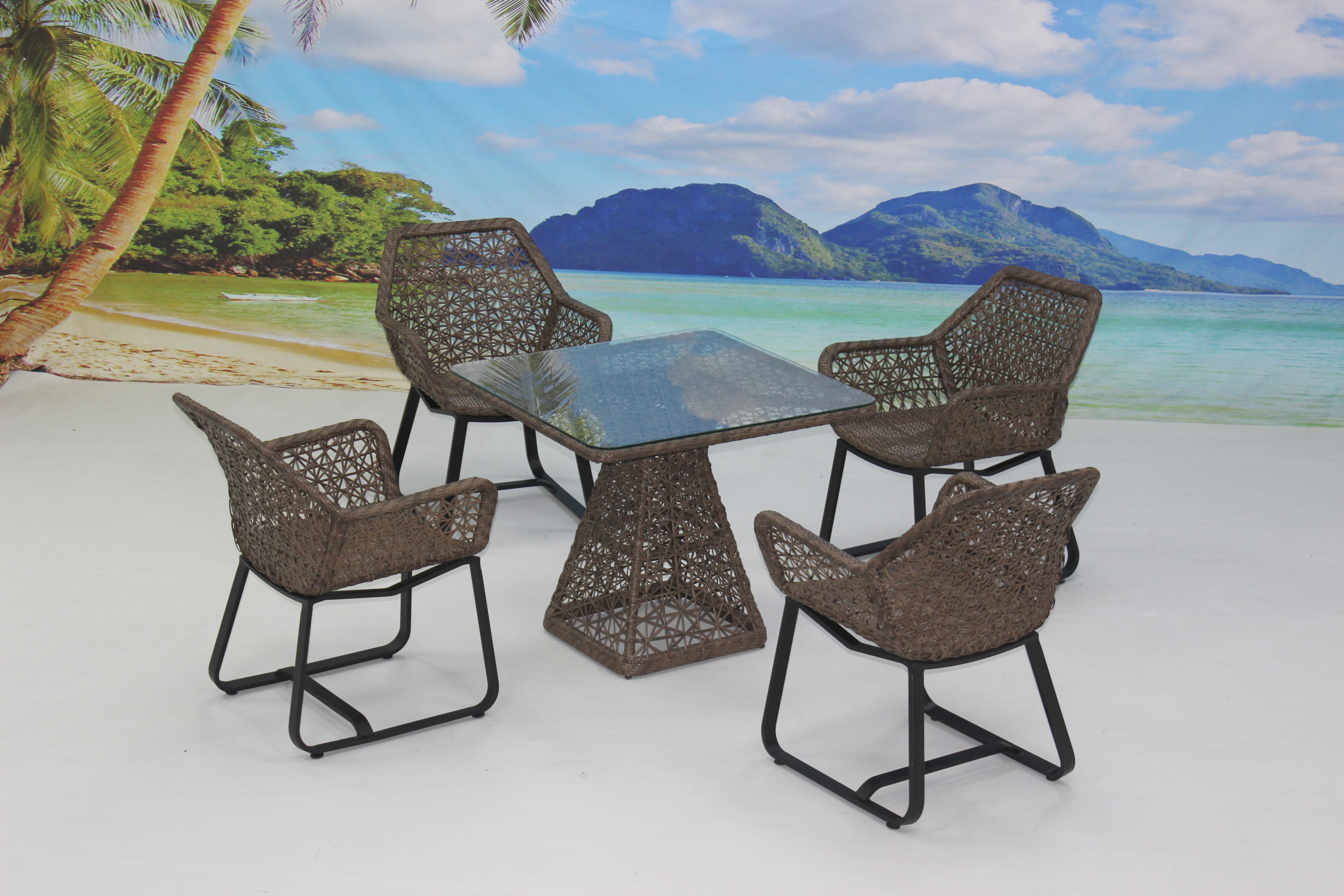 4 seater rattan garden table and chairs set 