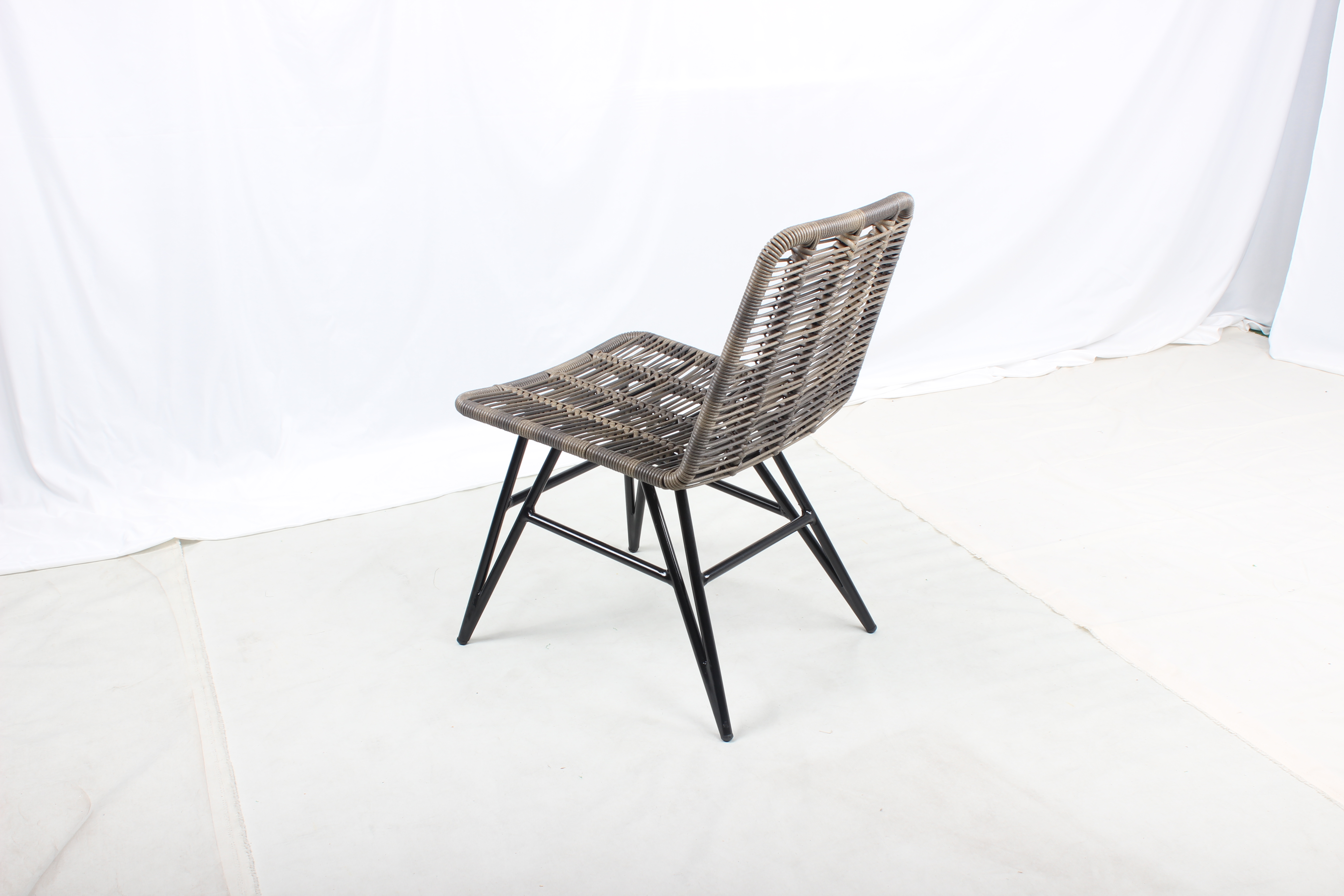 Outdoor round wicker armless dininig chair