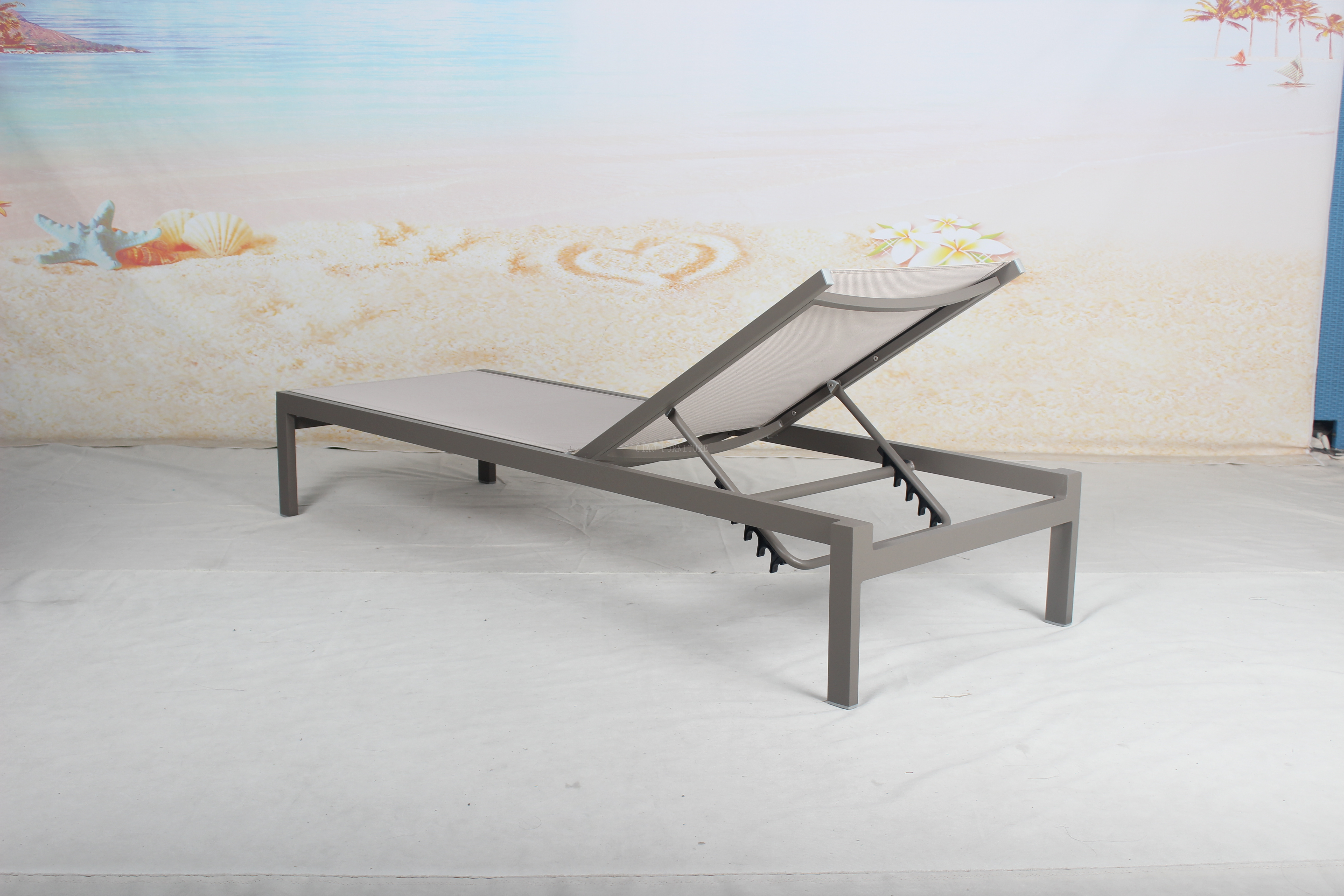Aluminum outdoor beach lounger chair 