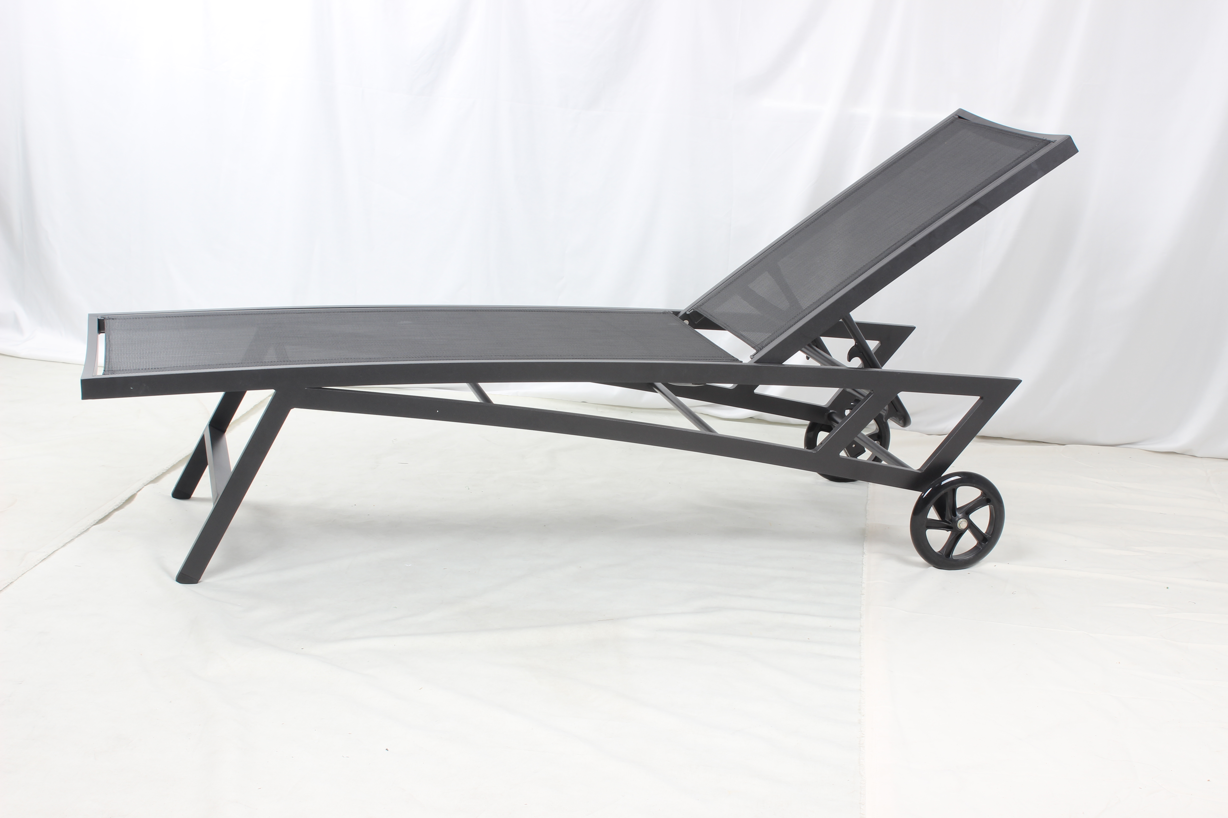 Black aluminum hotel pool chaise lounge chair