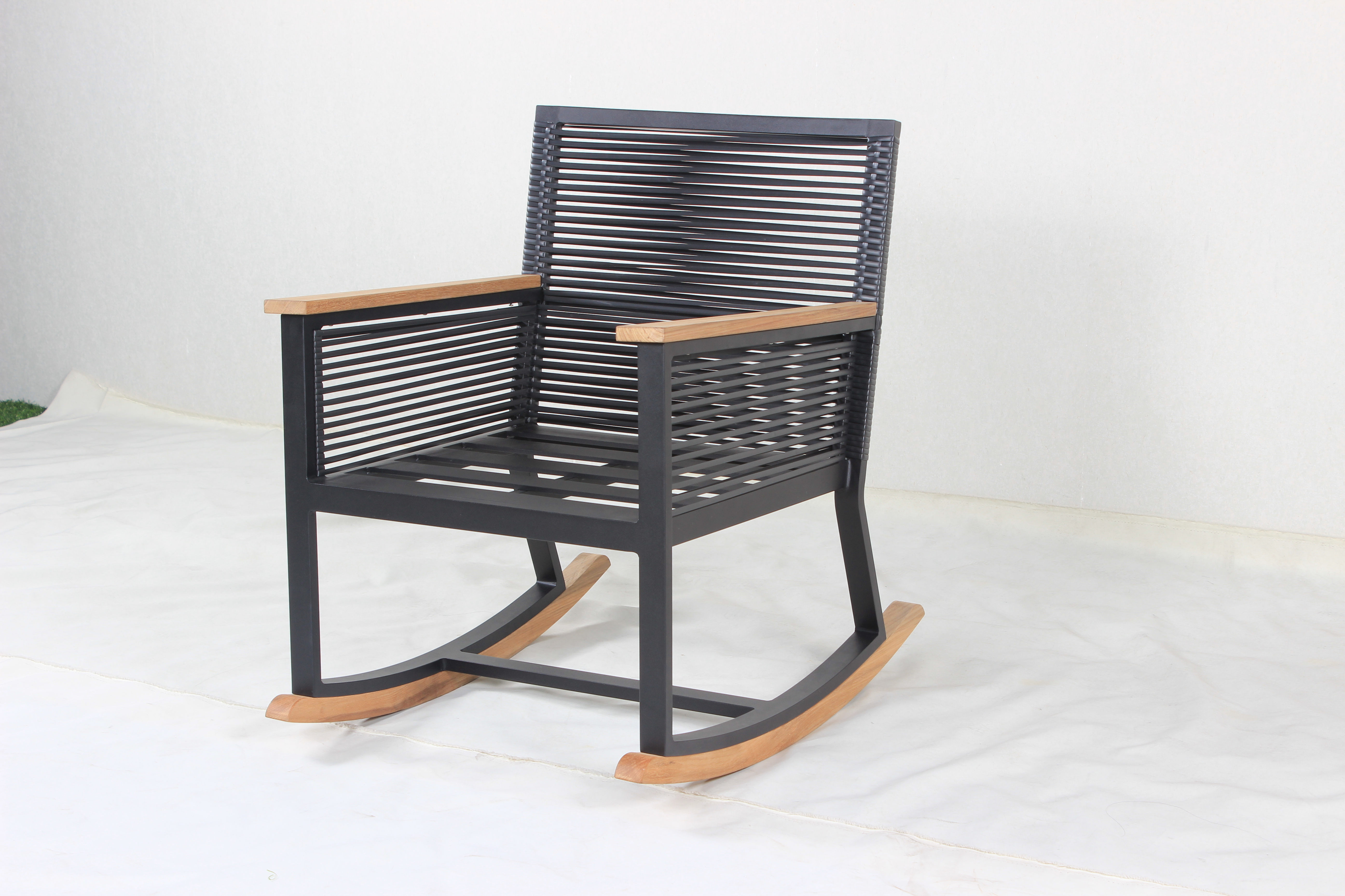 Leisure outdoor patio rattan rocking chair 