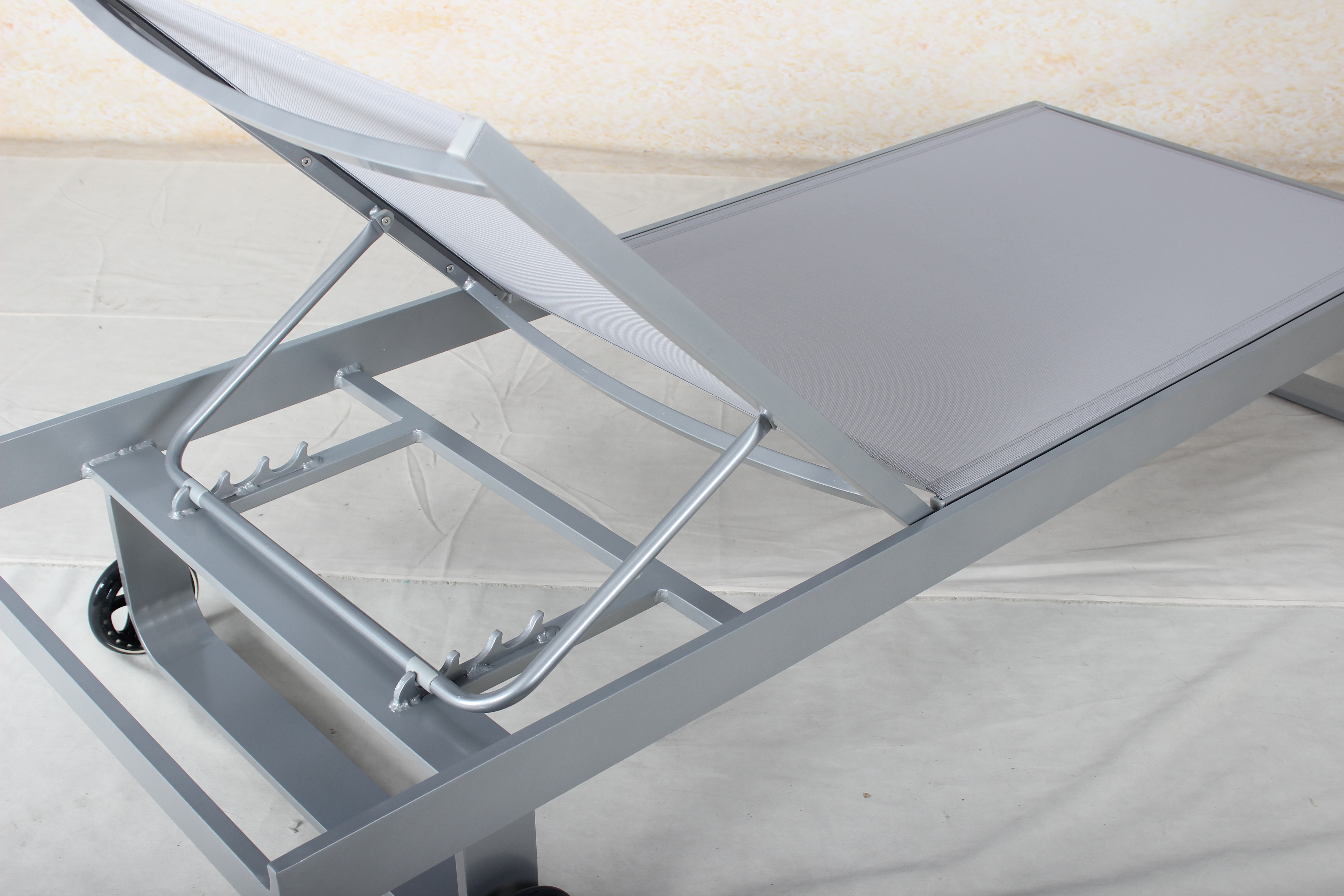Grey outdoor pool aluminum sun lounger 