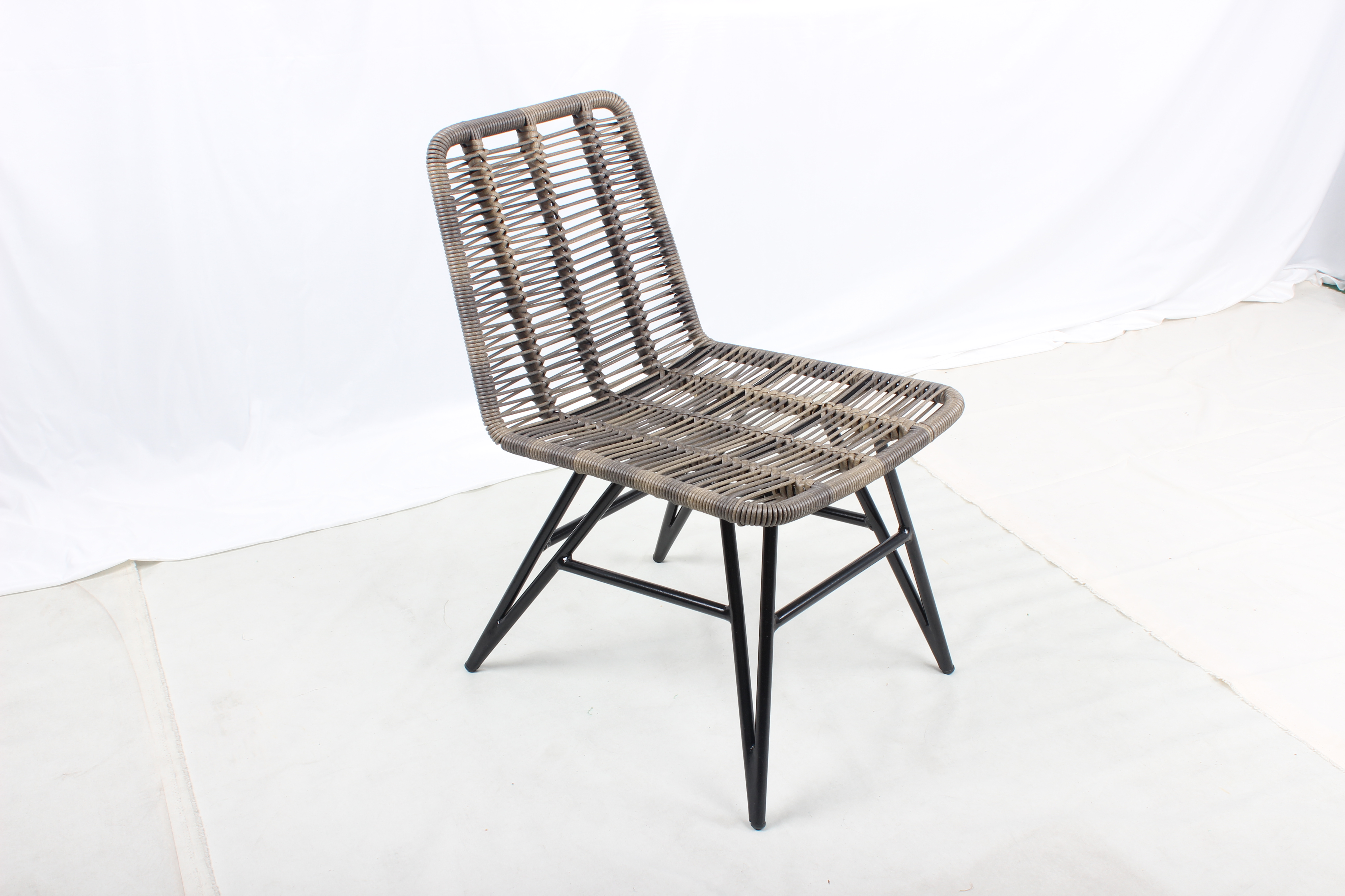 Outdoor round wicker armless dininig chair